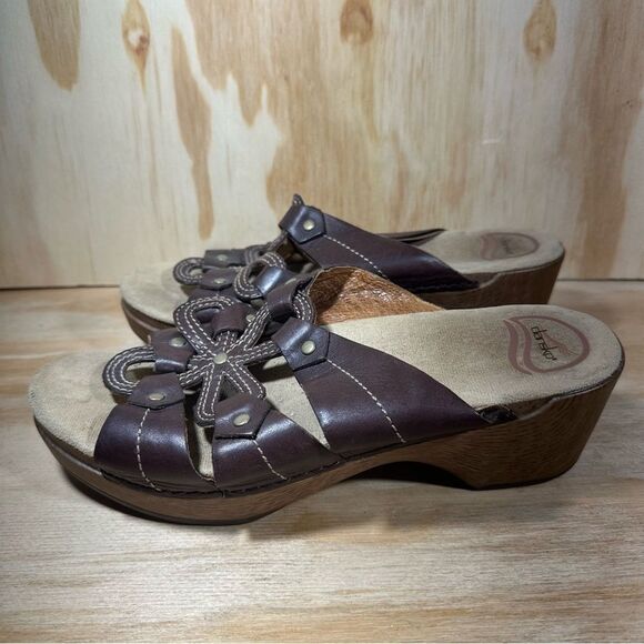 Dansko Brown Leather Comfort Sandals - Picture 1 of 9